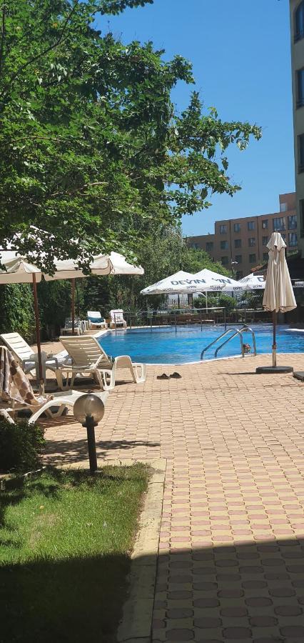 Golden Dreams Apartment Солнечный берег Экстерьер фото
