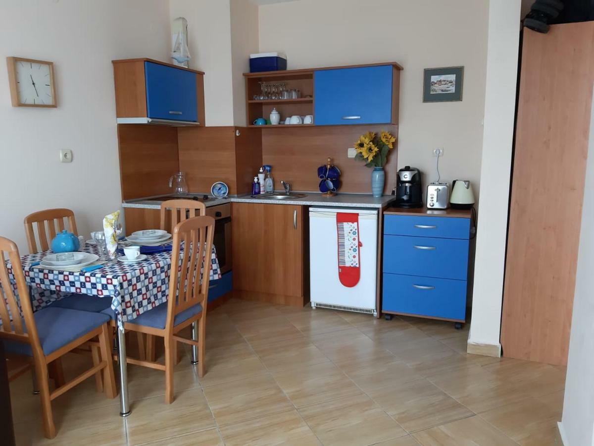 Golden Dreams Apartment Солнечный берег Экстерьер фото